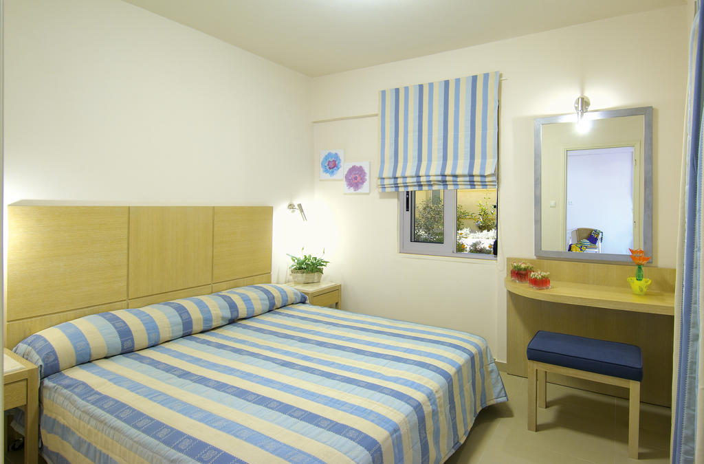 Lissos Beach Platanias  Room photo